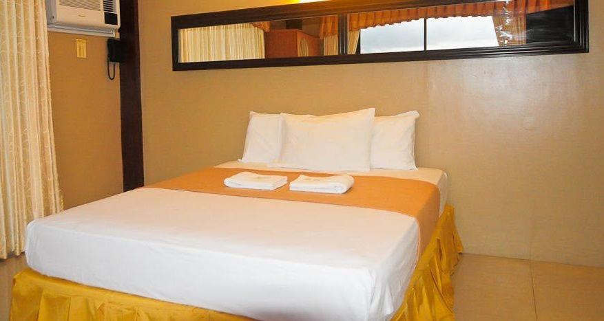 The Royal Coast Tourist Inn Panglao City Exterior foto